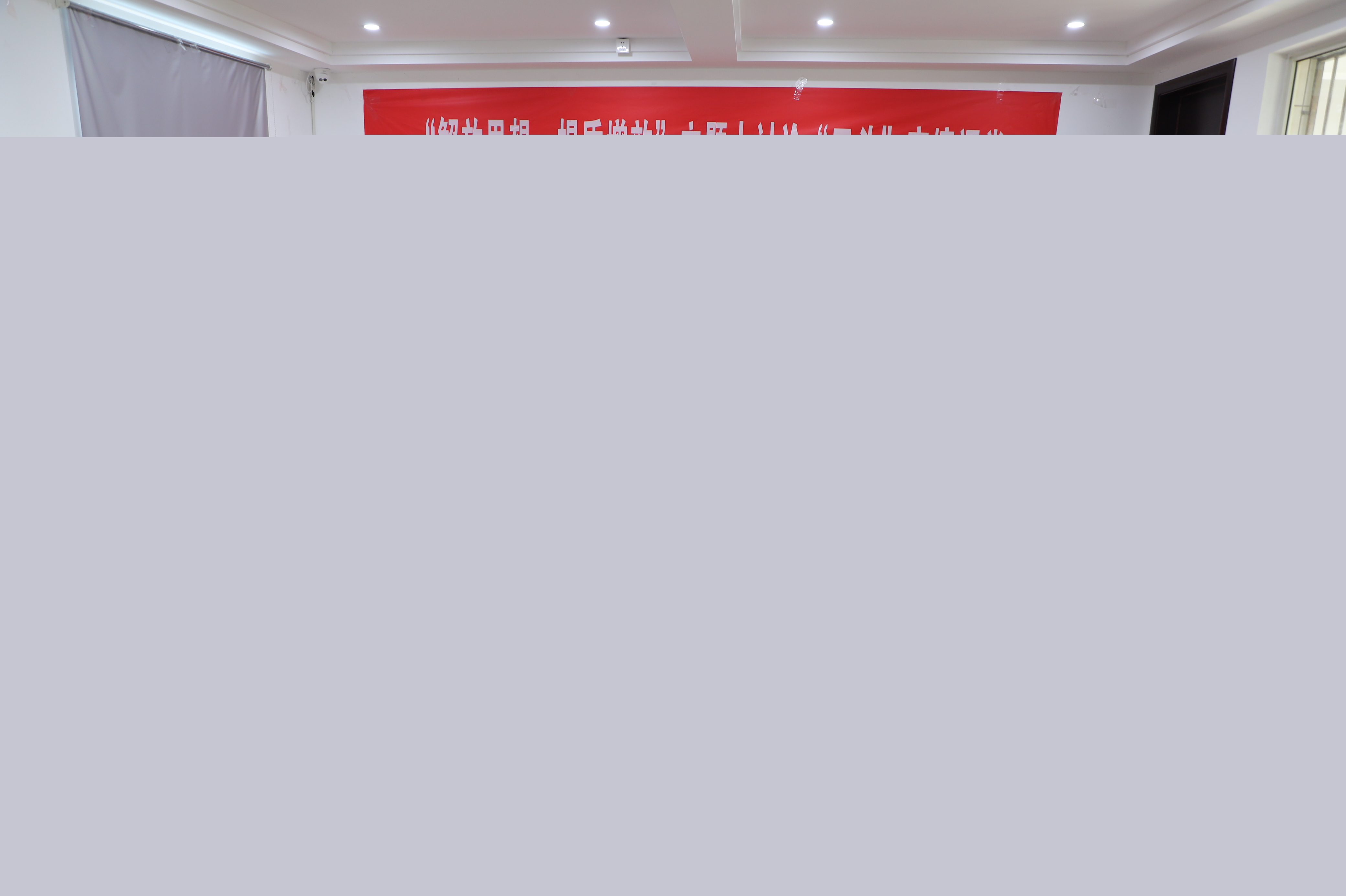 李國(guó)文在明威田頭課堂講課.JPG 李國(guó)文在明威田頭課堂講課.JPG